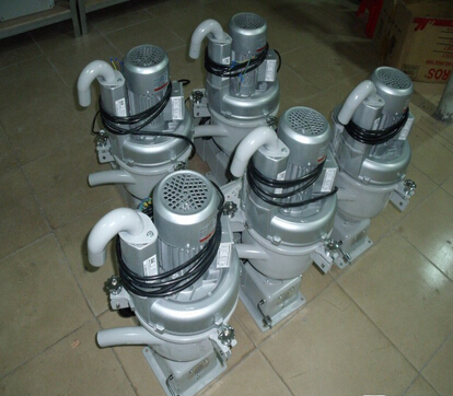 是真么限制了真空上料機(jī)的軸承轉(zhuǎn)動(dòng)？？